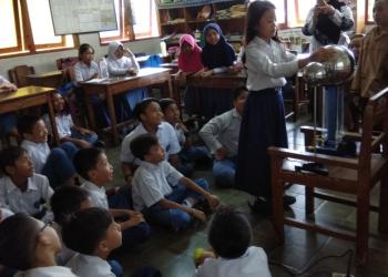 Percobaan Listrik Siswa Kelas IVA SD Negeri Percobaan 2 Sleman Yogyakarta
